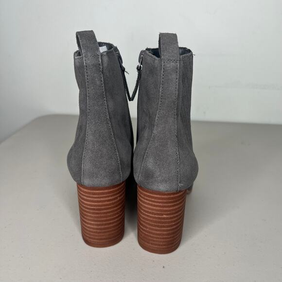 Violet & Red Grey Suede Heeled Booties 8.5 - Picture 4 of 8